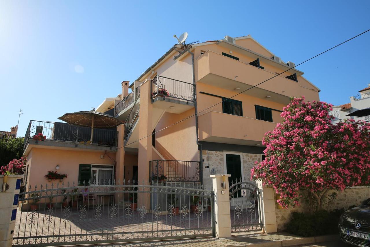 Guest House Lorenta Vodice Exterior photo